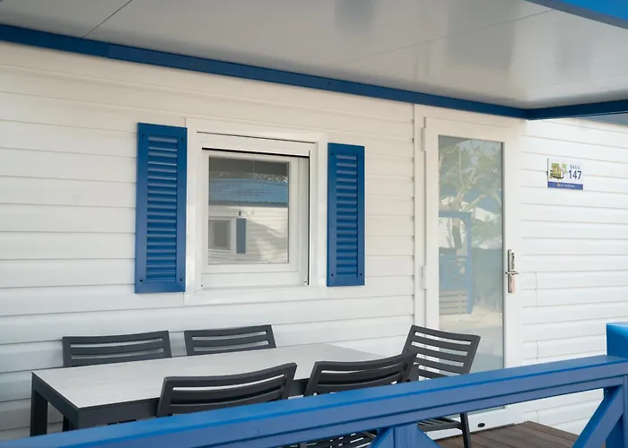 Resort: La Marina Resort